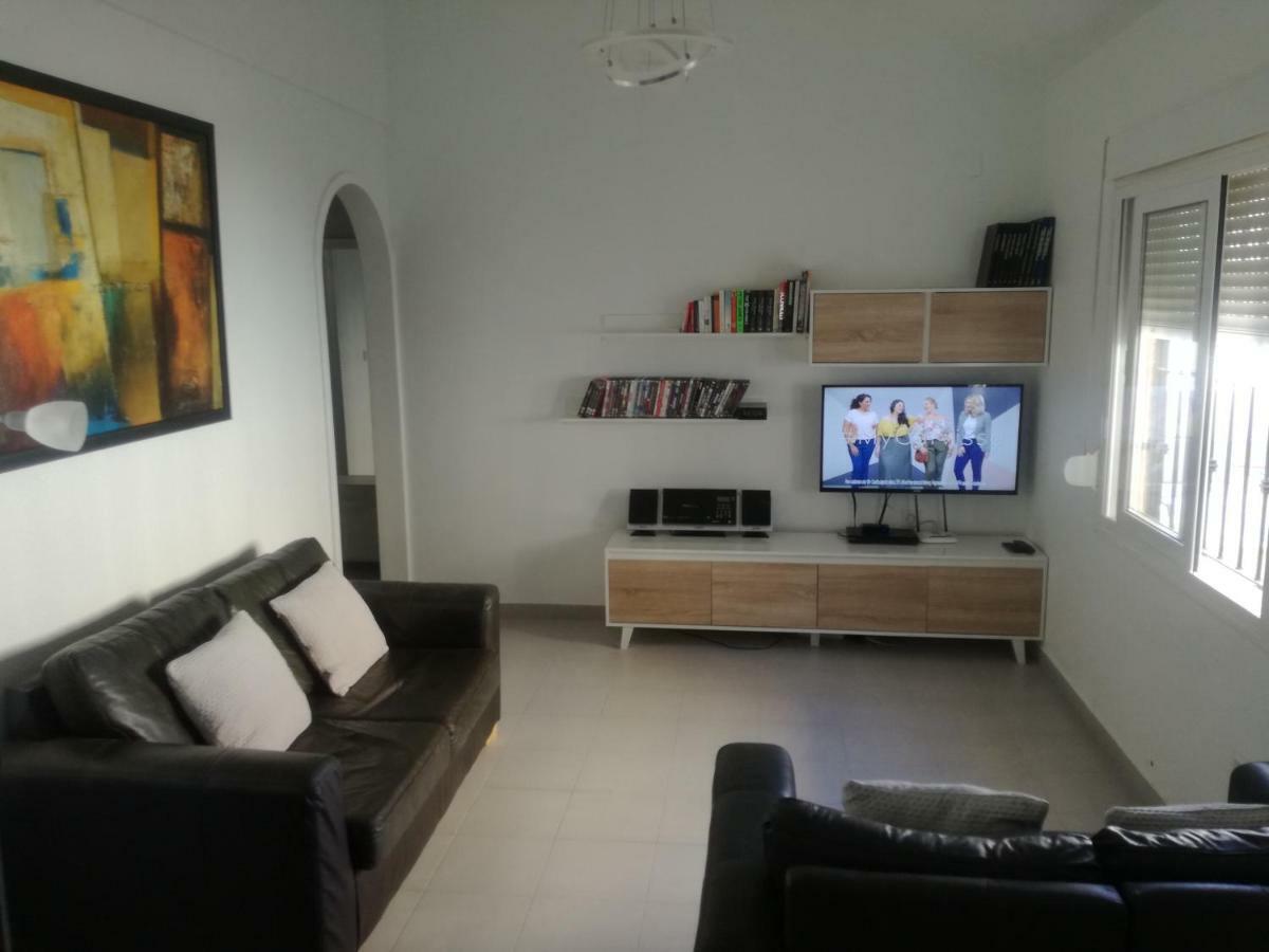 2 Bedroom Newly Renovated Bungalow Close To Bars & Restaurants Los Alcázares Esterno foto